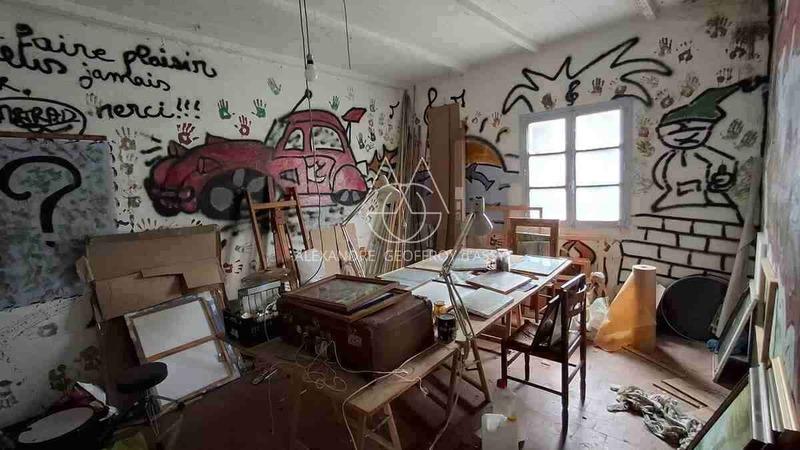 Corps de ferme - 600 m² - 15 pièces