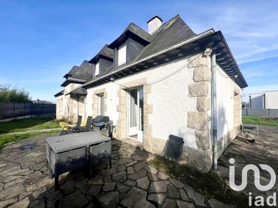 Maison - 197 m² - 10 pièces