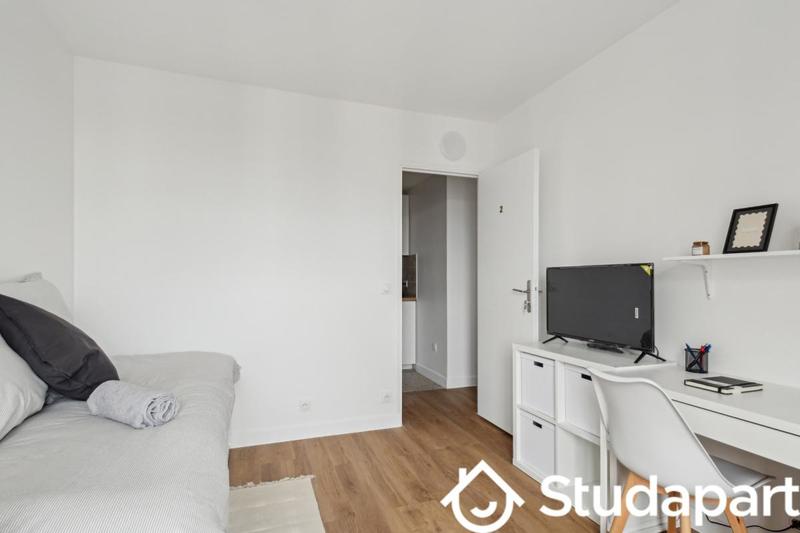 Chambre - 11 m² - 1 pièce