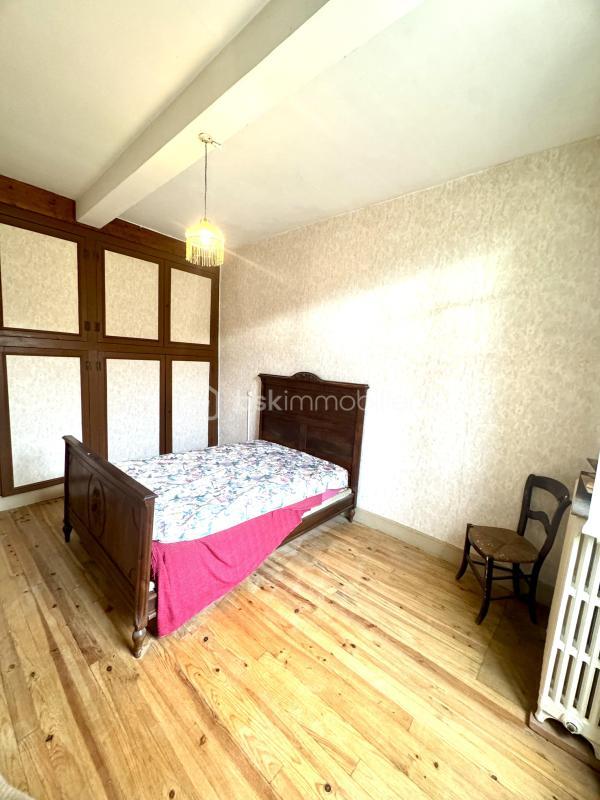 Maison ancienne - 202 m² - 9 pièces