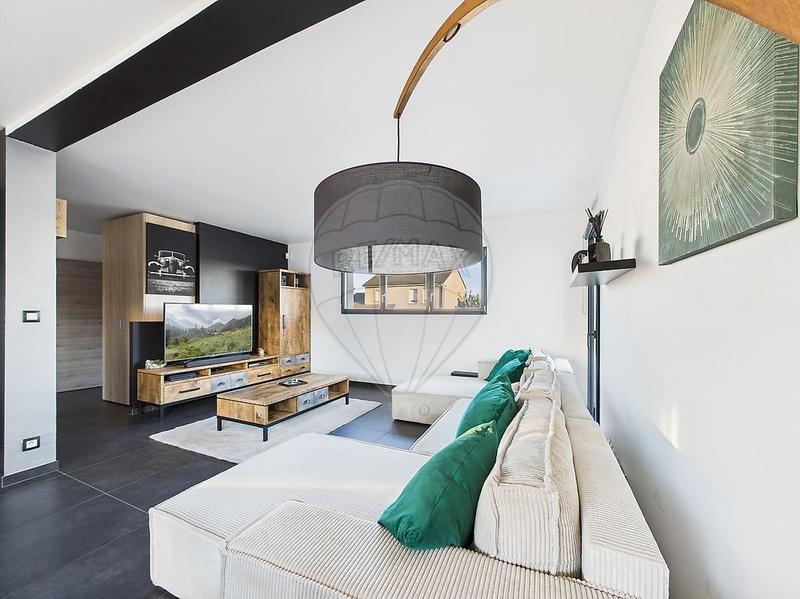 Maison - 141 m² - 6 pièces