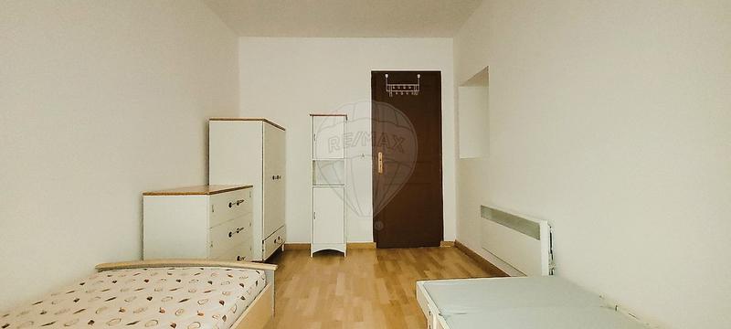 Immeuble - 90 m² - 5 pièces