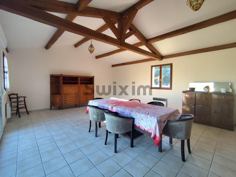 Villa - 176 m² - 8 pièces