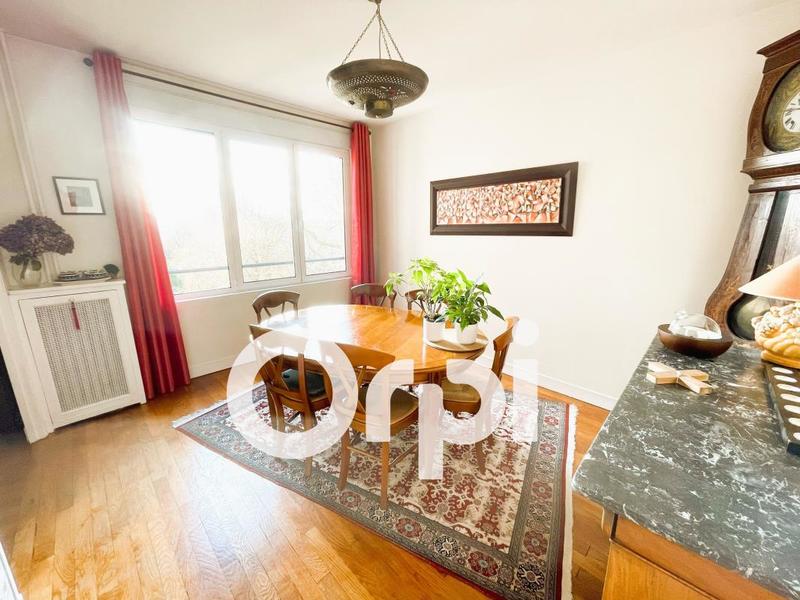 Appartement - 105 m² - 5 pièces