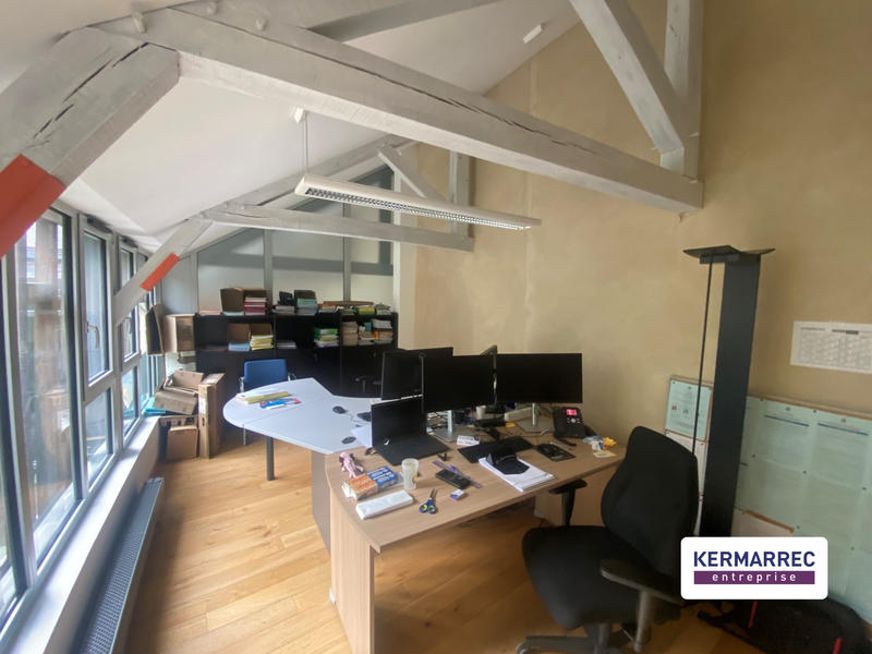 Bureau - 742 m²