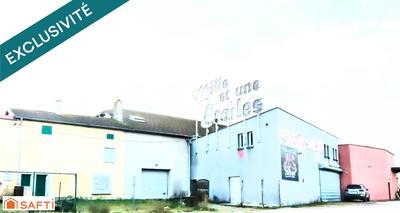 Local commercial - 1 417 m² - 33 pièces