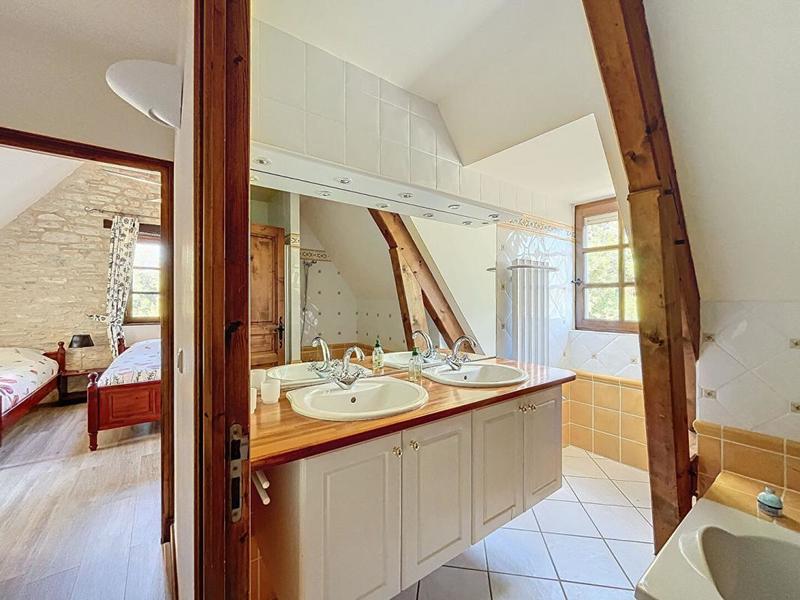 Maison - 350 m² - 12 pièces