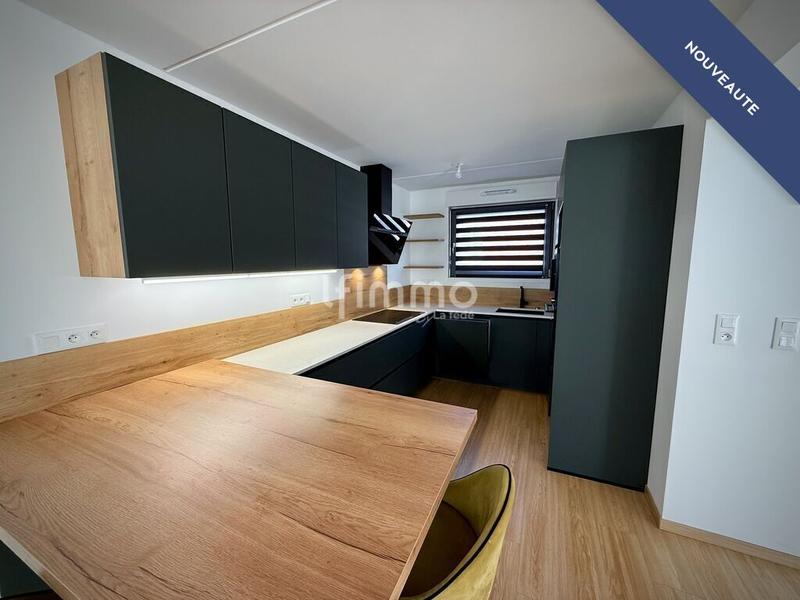 Loft - 121 m² - 5 pièces