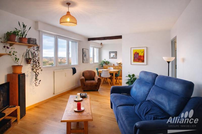 Appartement - 80 m² - 4 pièces