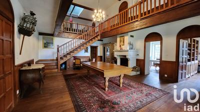 Maison - 350 m² - 11 pièces