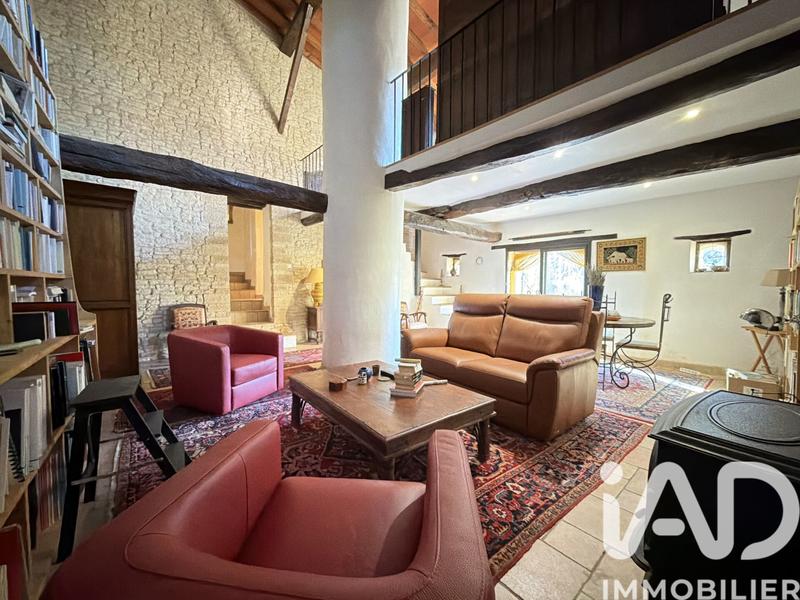 Maison - 180 m² - 5 pièces