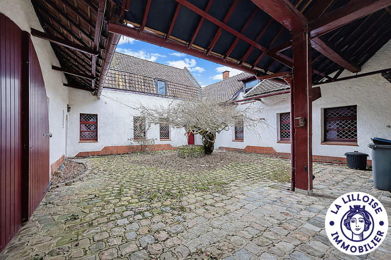 Demeure - 270 m² - 10 pièces