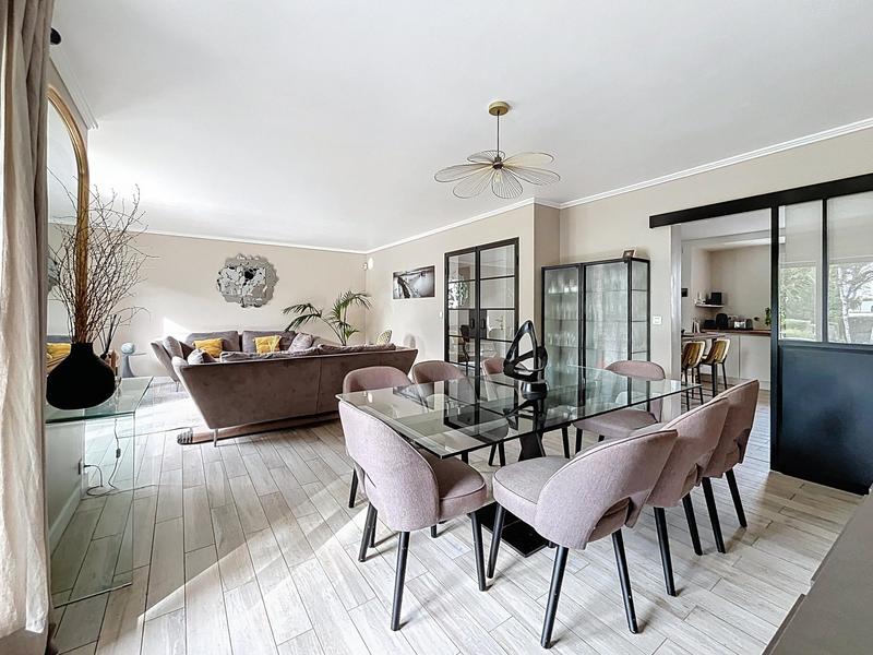 Maison - 189 m² - 7 pièces