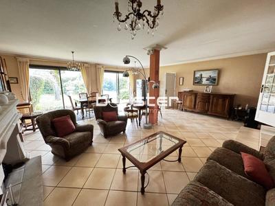 Maison ancienne - 239 m² - 7 pièces