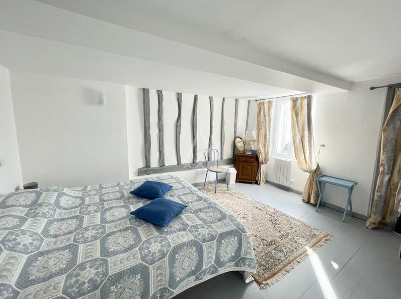 Maison en pierre - 187 m² - 9 pièces