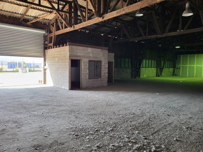 Local d'activités - 450 m² - 2 pièces