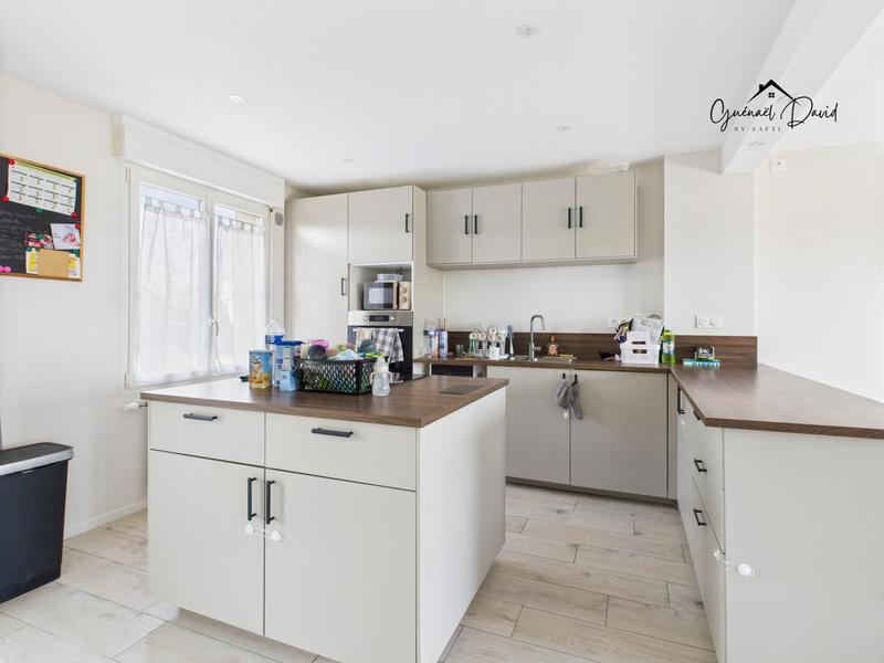 Maison - 110 m² - 5 pièces