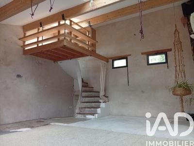 Maison - 185 m² - 8 pièces