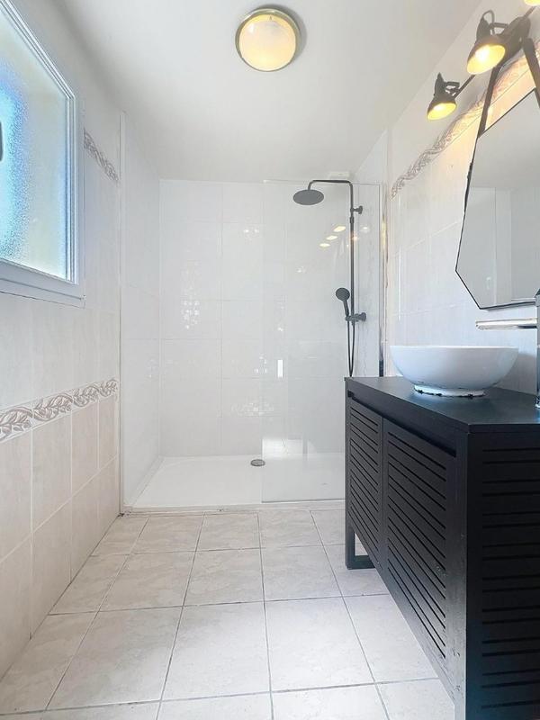 Maison contemporaine - 158 m² - 7 pièces