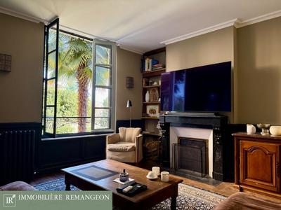 Maison de ville - 206 m² - 7 pièces