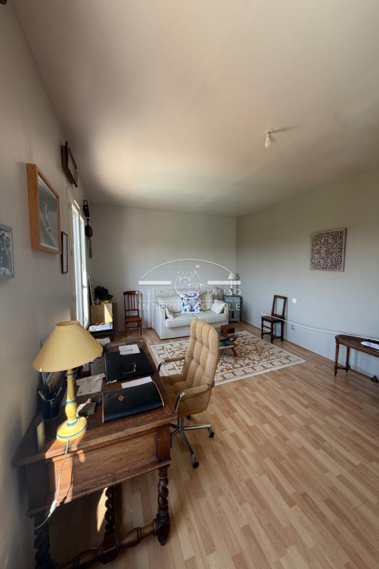 Villa - 208 m² - 4 pièces