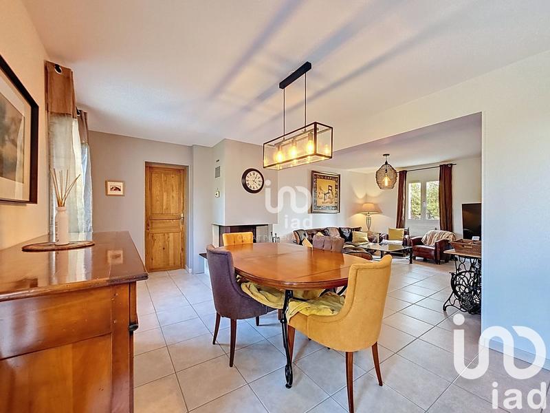 Maison - 220 m² - 9 pièces