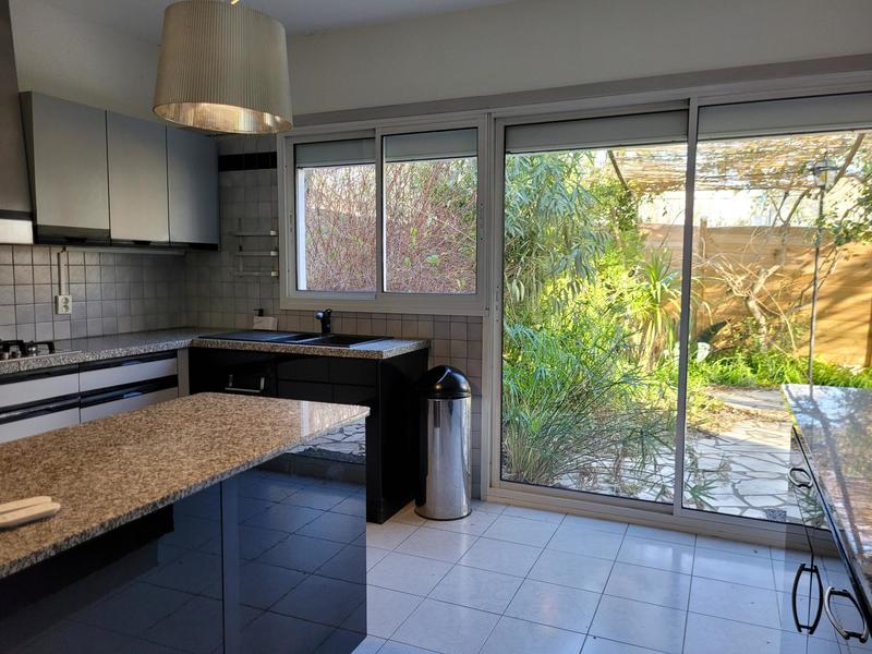 Maison de ville - 170 m² - 8 pièces