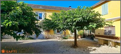 Maison - 416 m² - 13 pièces