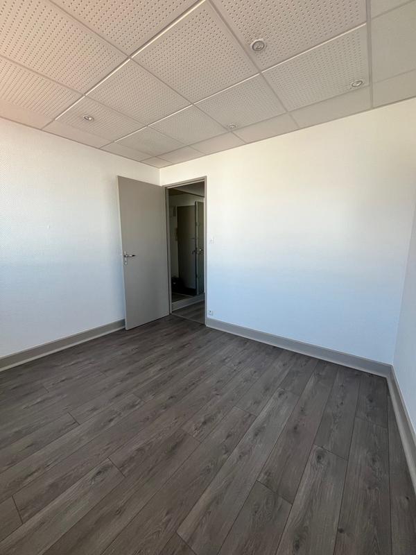 Bureau - 50 m² - 3 pièces