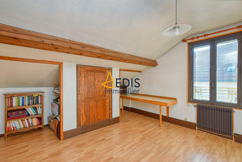 Maison - 172 m² - 8 pièces