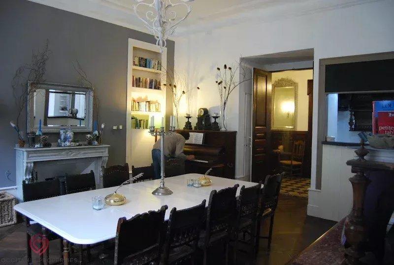 Château - 810 m² - 11 pièces