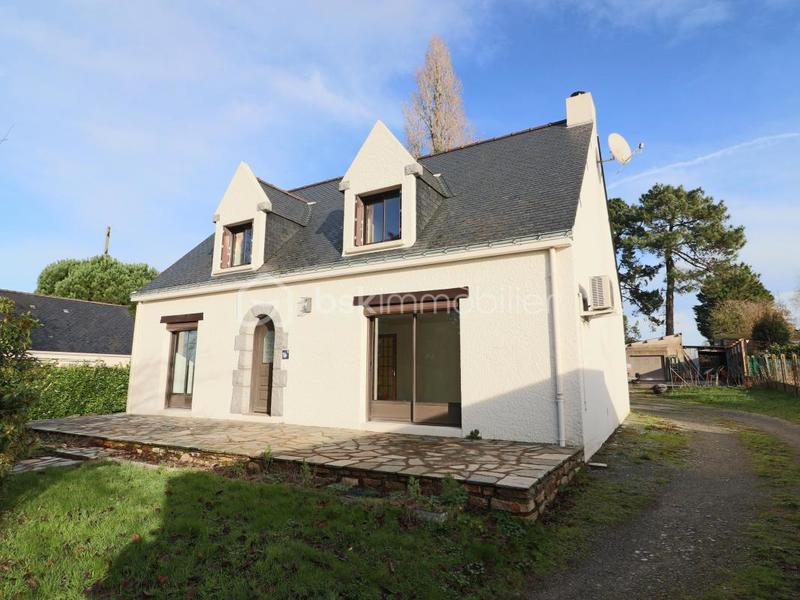 Demeure - 125 m² - 6 pièces