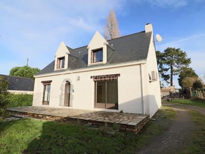 Demeure - 125 m² - 6 pièces