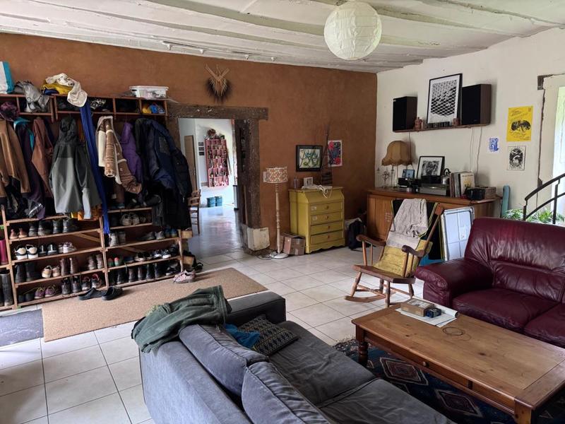 Propriété - 280 m² - 9 pièces