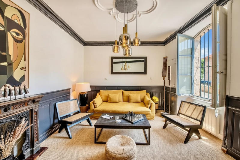 Maison - 450 m² - 12 pièces