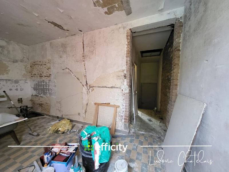 Maison - 235 m² - 8 pièces