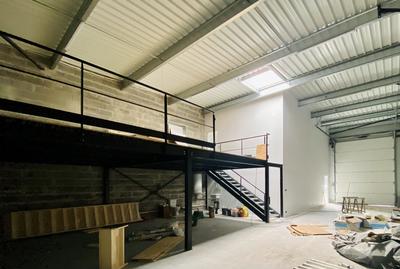 Local d'activités - 272 m² - 1 pièce