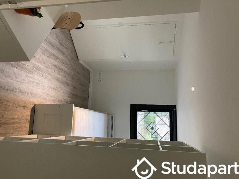 Chambre - 11 m² - 1 pièce