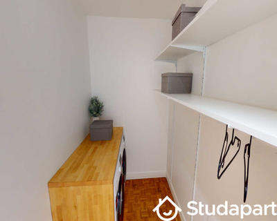 Chambre - 100 m² - 1 pièce