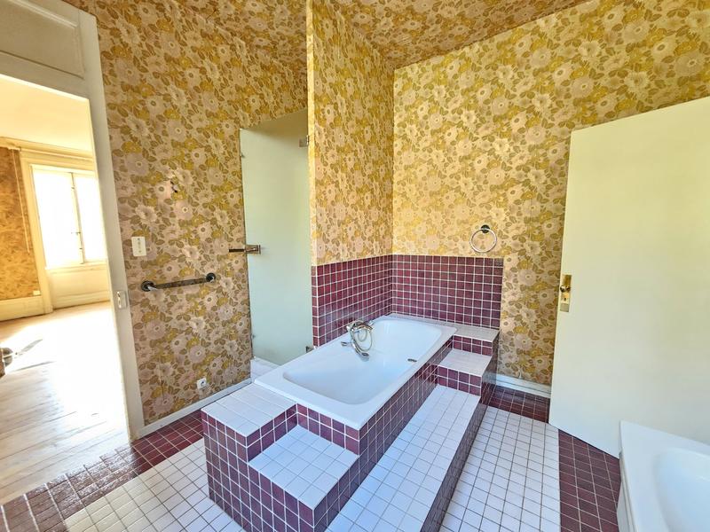 Appartement - 175 m² - 6 pièces