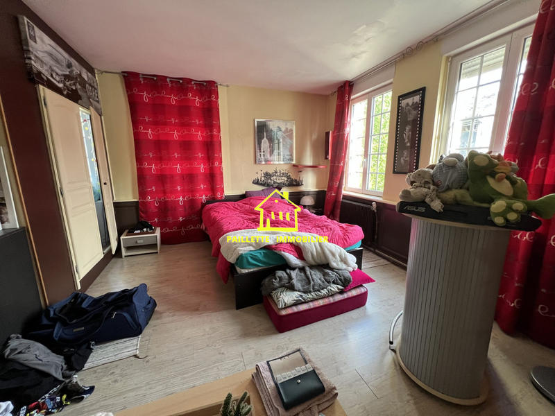 Maison - 210 m² - 5 pièces