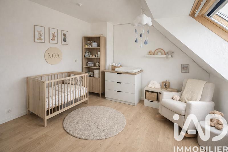 Maison - 90 m² - 5 pièces