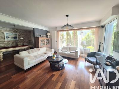 Maison - 167 m² - 7 pièces