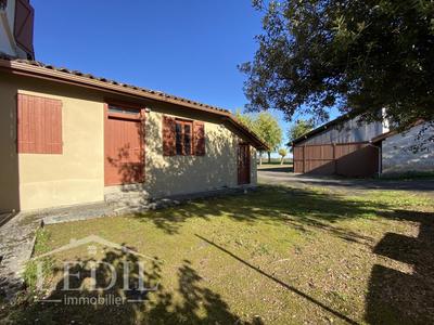 Propriété - 226 m² - 9 pièces