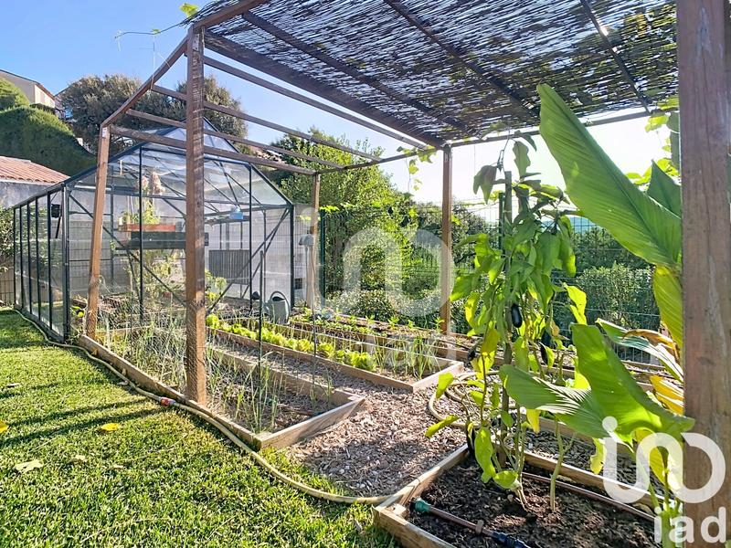 Maison - 200 m² - 7 pièces