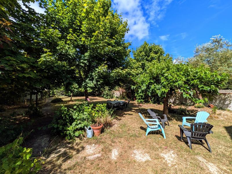 Maison - 180 m² - 8 pièces