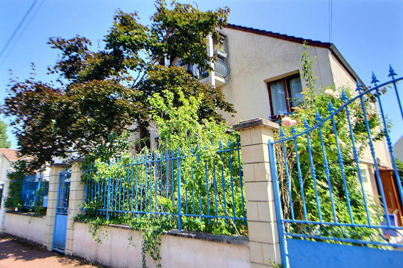 Maison - 130 m² - 7 pièces