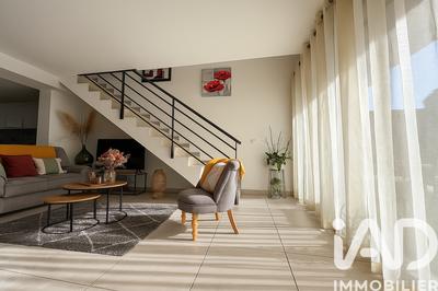 Maison - 95 m² - 4 pièces