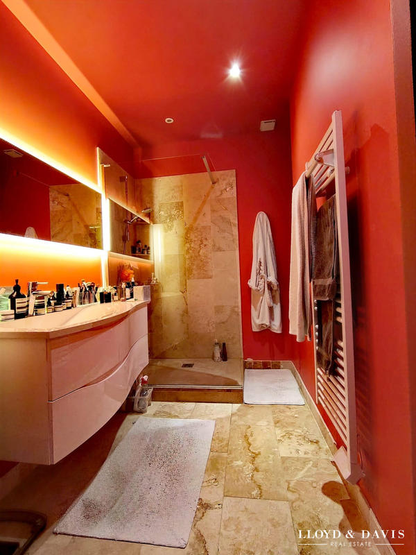 Appartement - 109 m² - 3 pièces