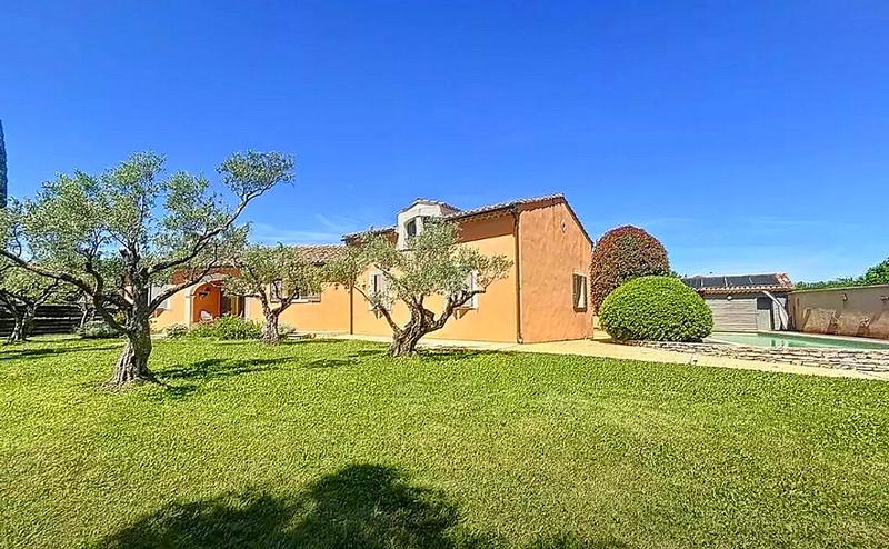 Villa - 145 m² - 9 pièces